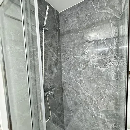 Apartment Mestre Valls 13 *